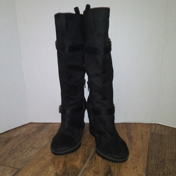 Apostrophe Knee High Wedge Boot - Picture 7 of 7